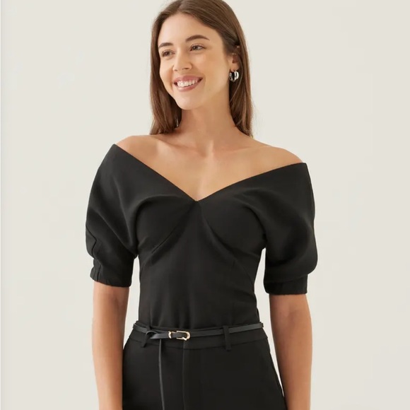 NWT Love Bonito Hannie Fitted Off Shoulder Blouse - Picture 1 of 5